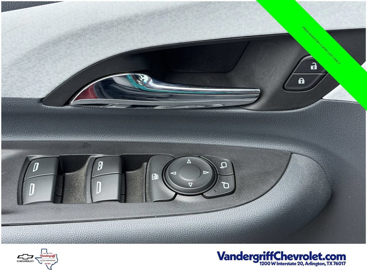 Used 2021 Chevrolet Bolt Premier w/ Infotainment Package FWD image 23