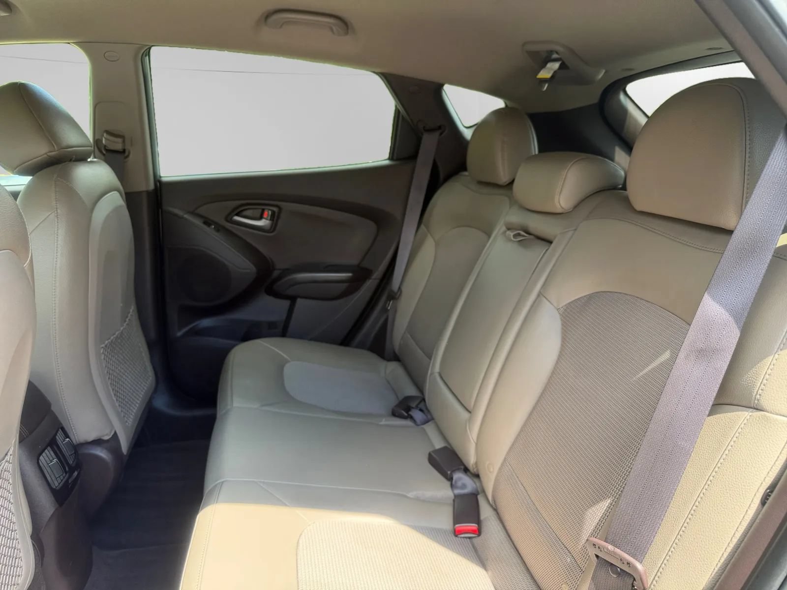 Used 2015 Hyundai Tucson SE AWD/4WD image 15