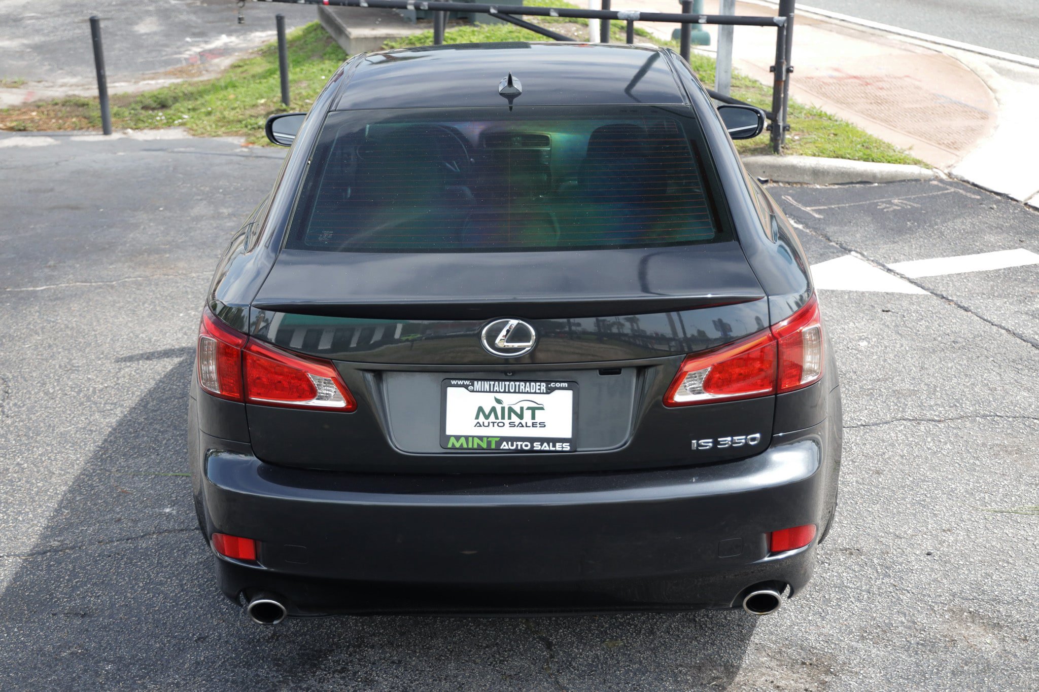 Used 2011 Lexus IS 350 w/ Premium Pkg Value Edition RWD image 13