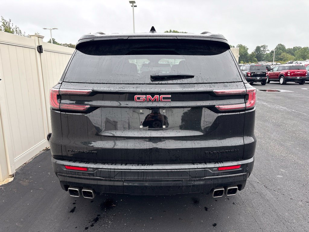 Used 2025 GMC Acadia Elevation w/ Elevation Premium Package FWD image 4