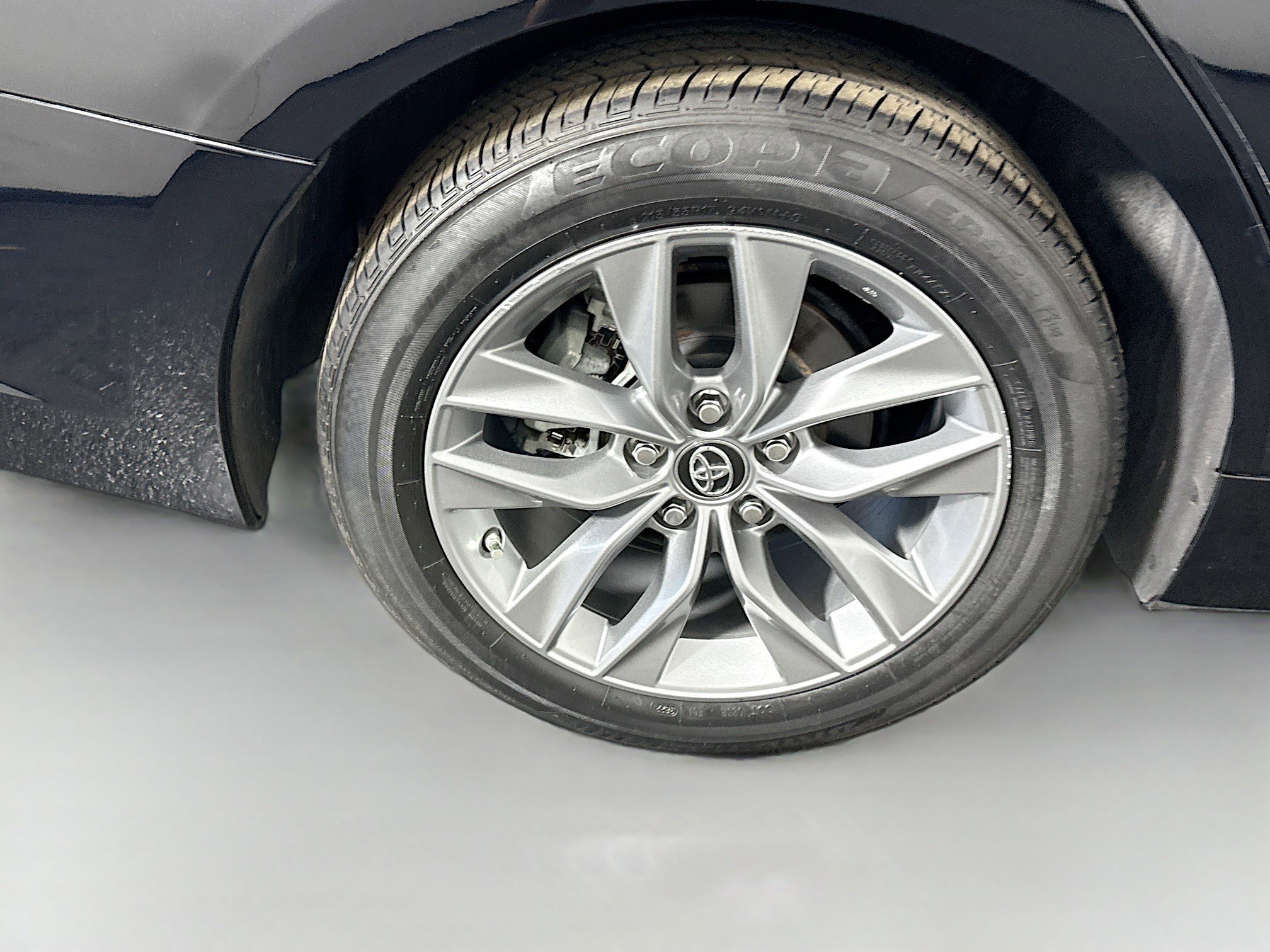 Used 2019 Toyota Avalon XLE w/ Moonroof Package FWD image 33