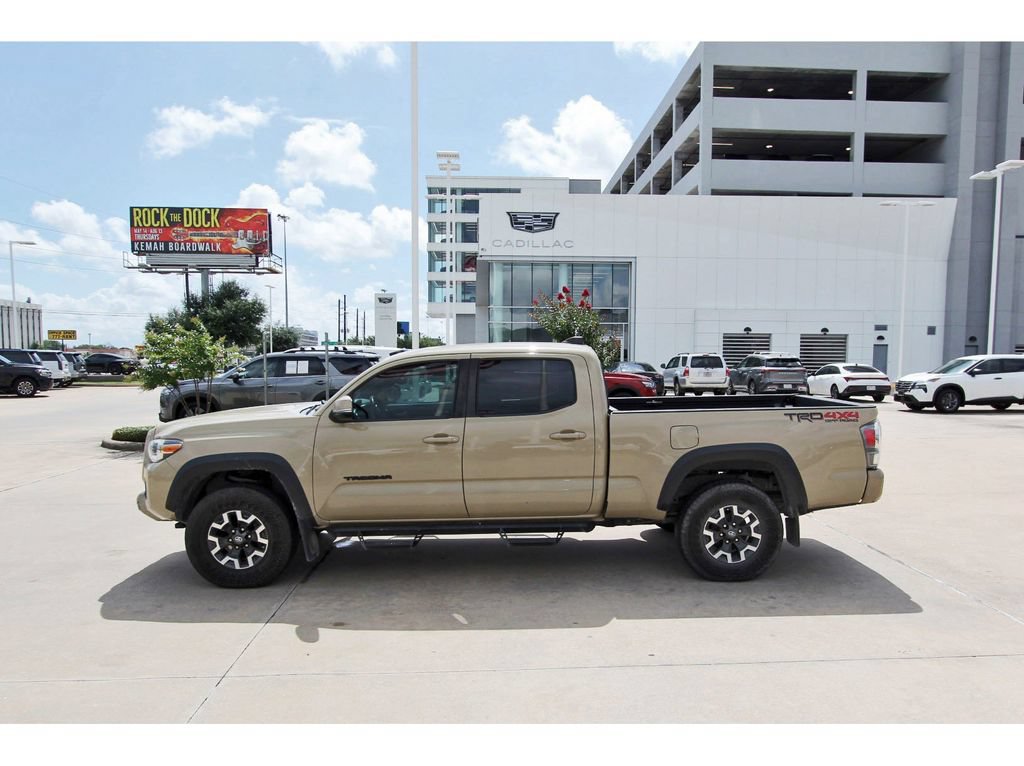 Used 2020 Toyota Tacoma TRD Off-Road w/ Technology Package AWD/4WD image 3