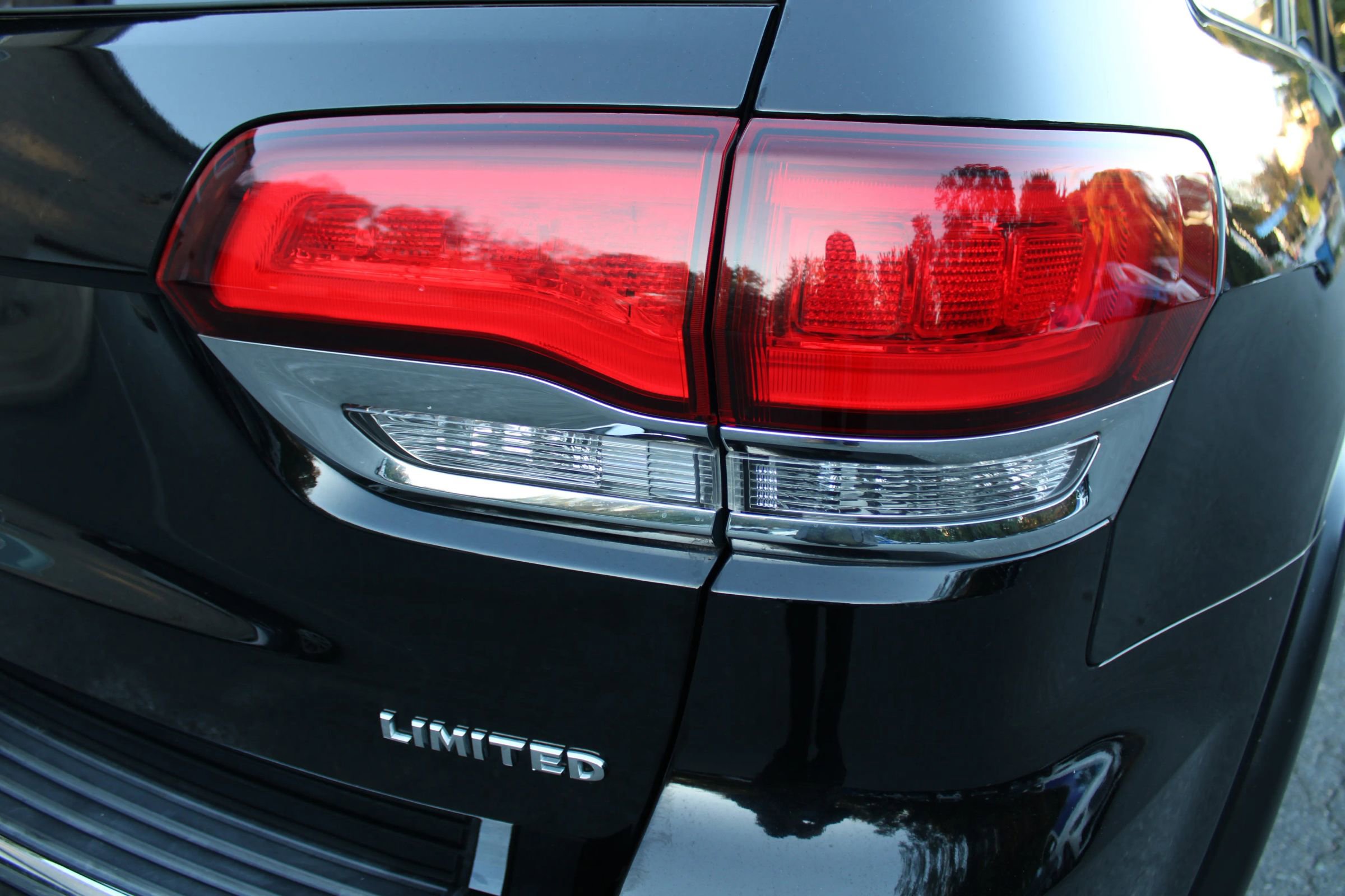 Used 2021 Jeep Grand Cherokee Limited w/ Luxury Group II image 23