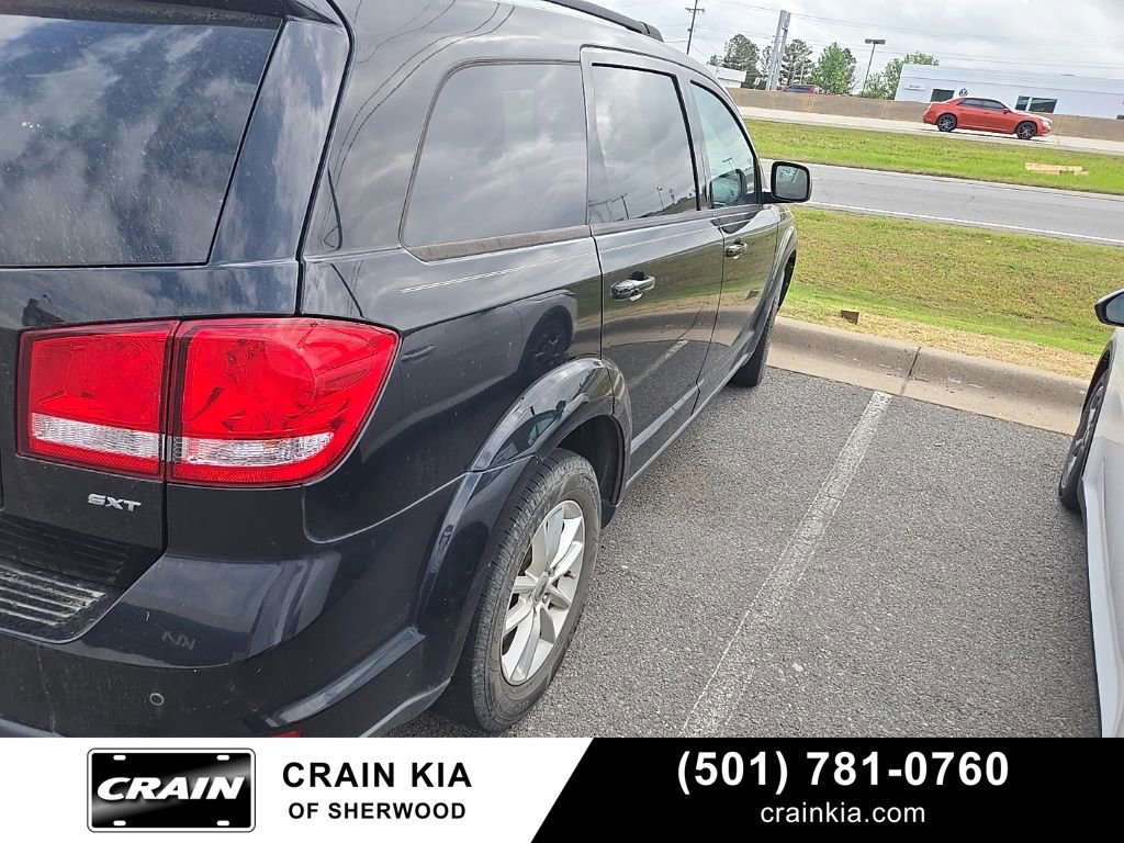 Used 2018 Dodge Journey SXT image 1