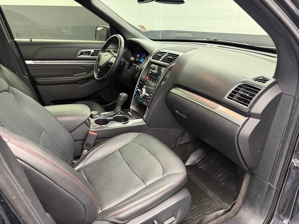 Used 2018 Ford Explorer Sport w/ Equipment Group 401A AWD/4WD image 54