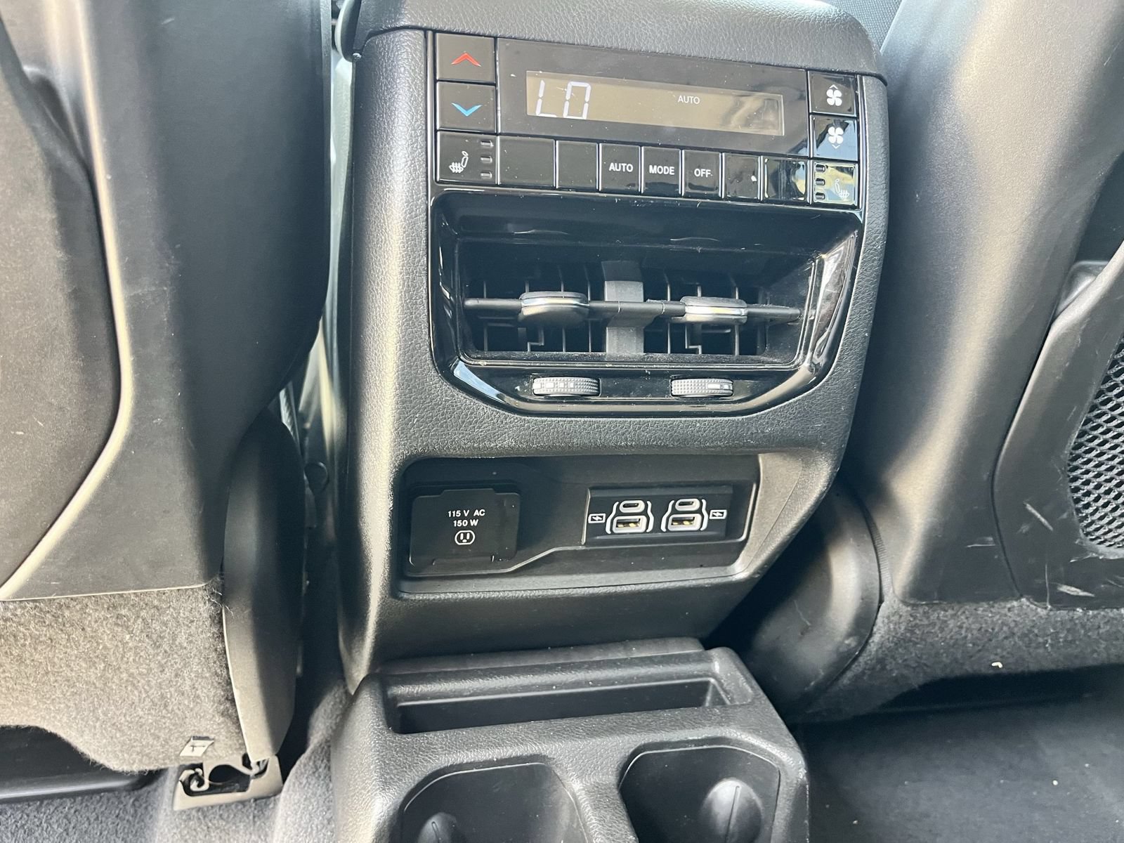 Used 2023 Jeep Grand Cherokee L Limited RWD image 20