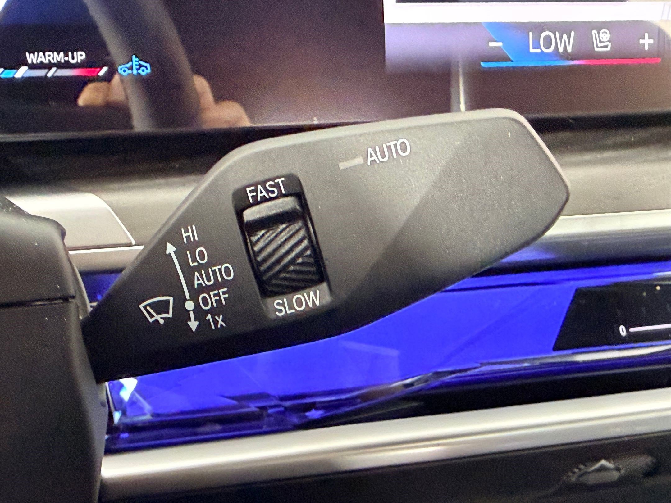 Certified 2025 BMW 740i w/ Premium Package image 25