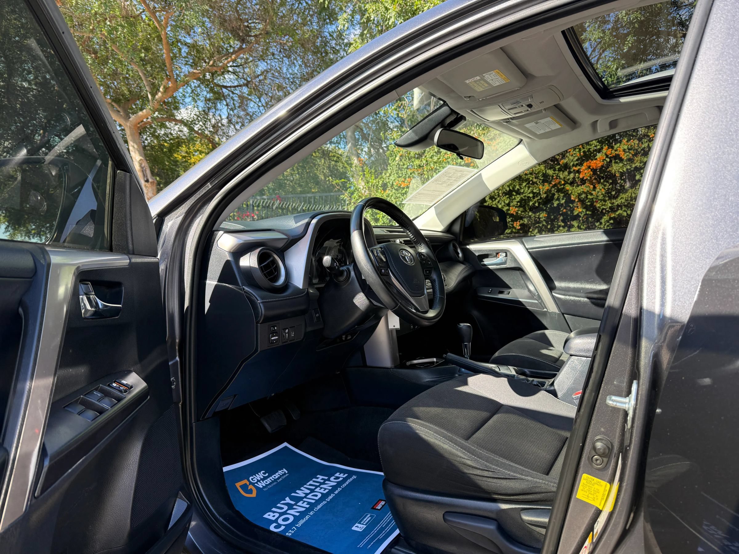 Used 2017 Toyota RAV4 XLE w/ Carpet Mat Package FWD image 11