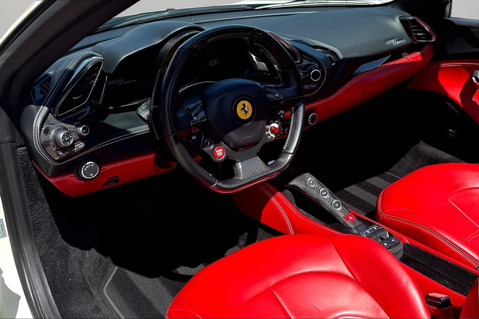 Used 2019 Ferrari 488 Spider RWD image 15