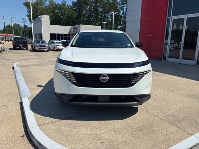Used 2025 Nissan Murano SV FWD image 2