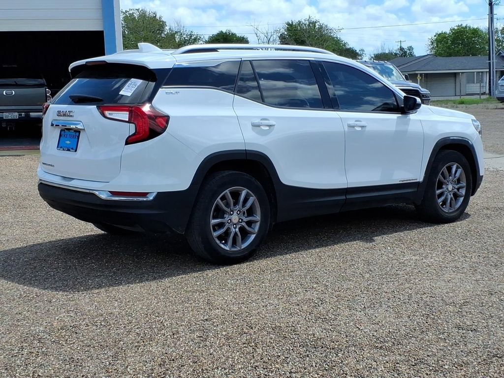 Certified 2023 GMC Terrain SLT image 4