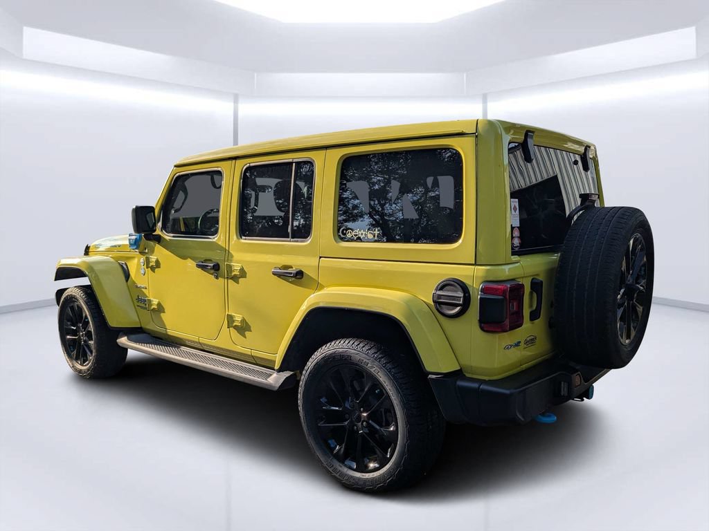 Used 2022 Jeep Wrangler Unlimited Sahara w/ Cold Weather Group AWD/4WD image 5