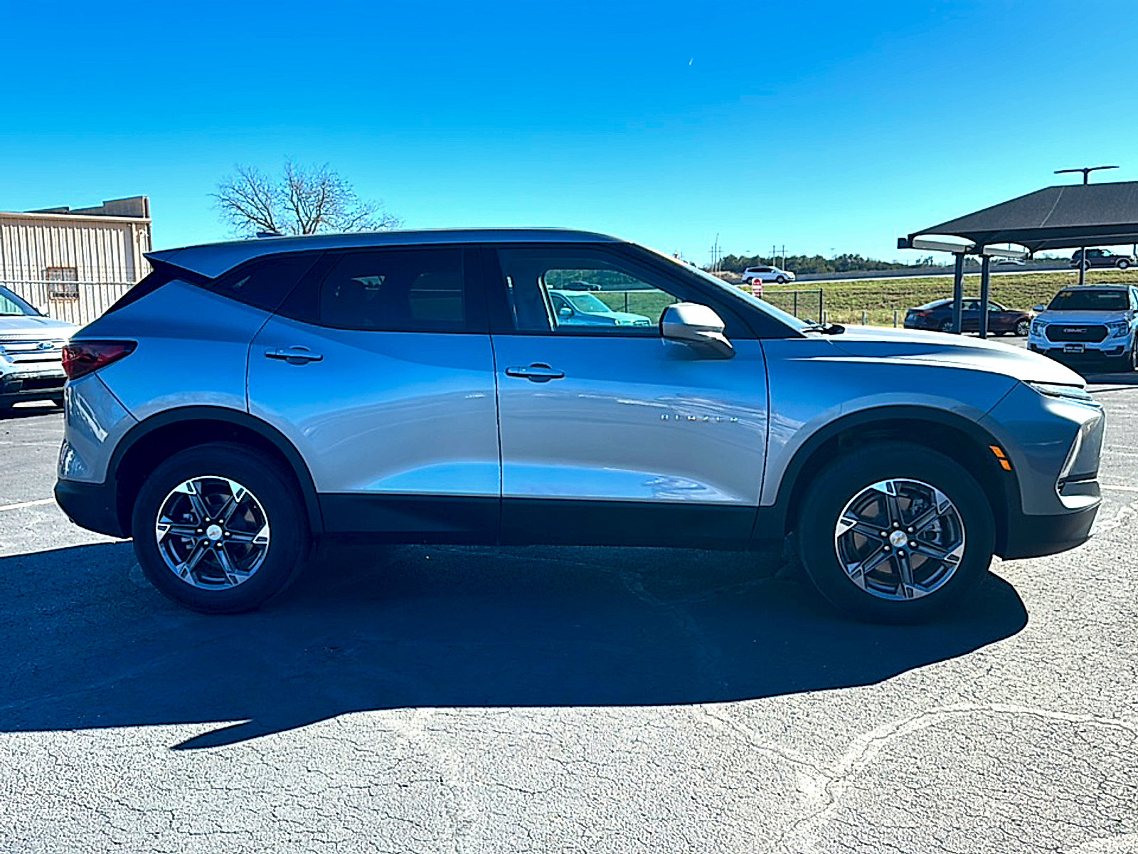 Used 2025 Chevrolet Blazer LT image 9