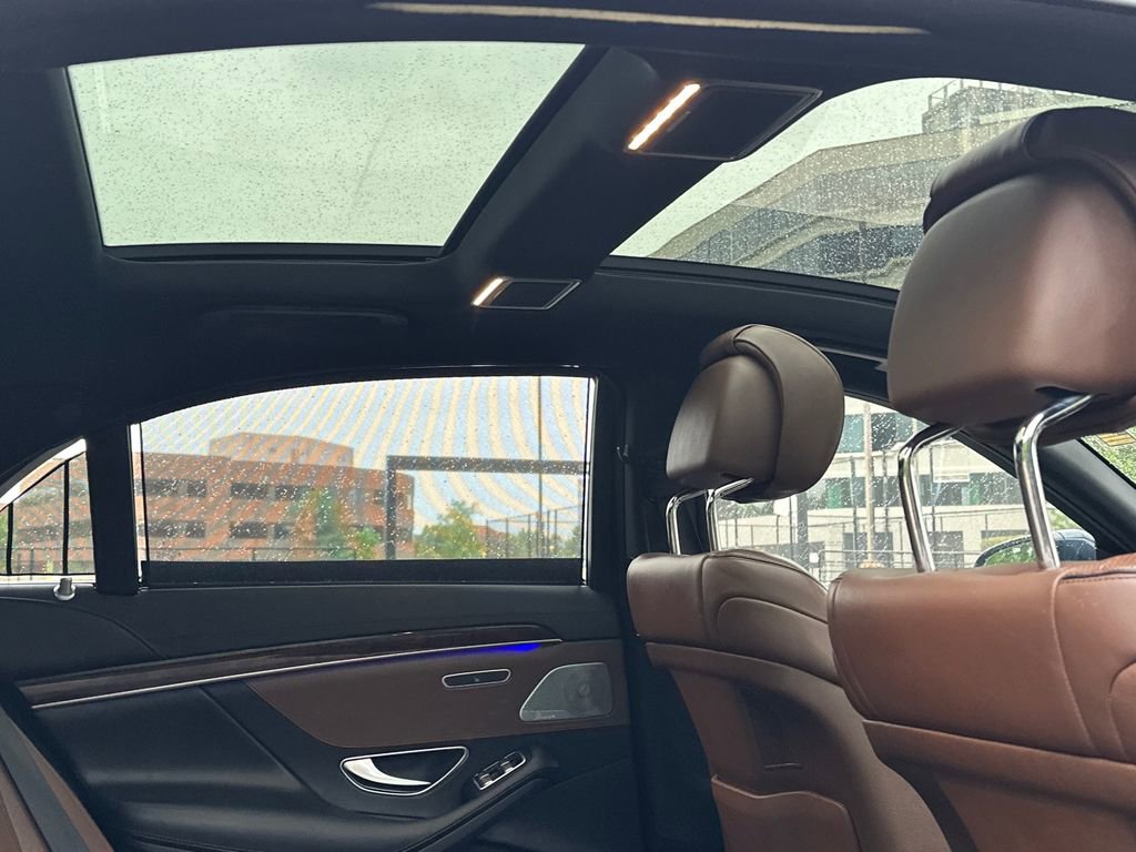 Used 2019 Mercedes-Benz S 560 4MATIC Sedan image 17