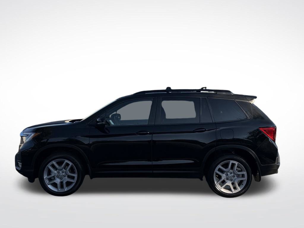 Certified 2025 Honda Passport EX-L image 2