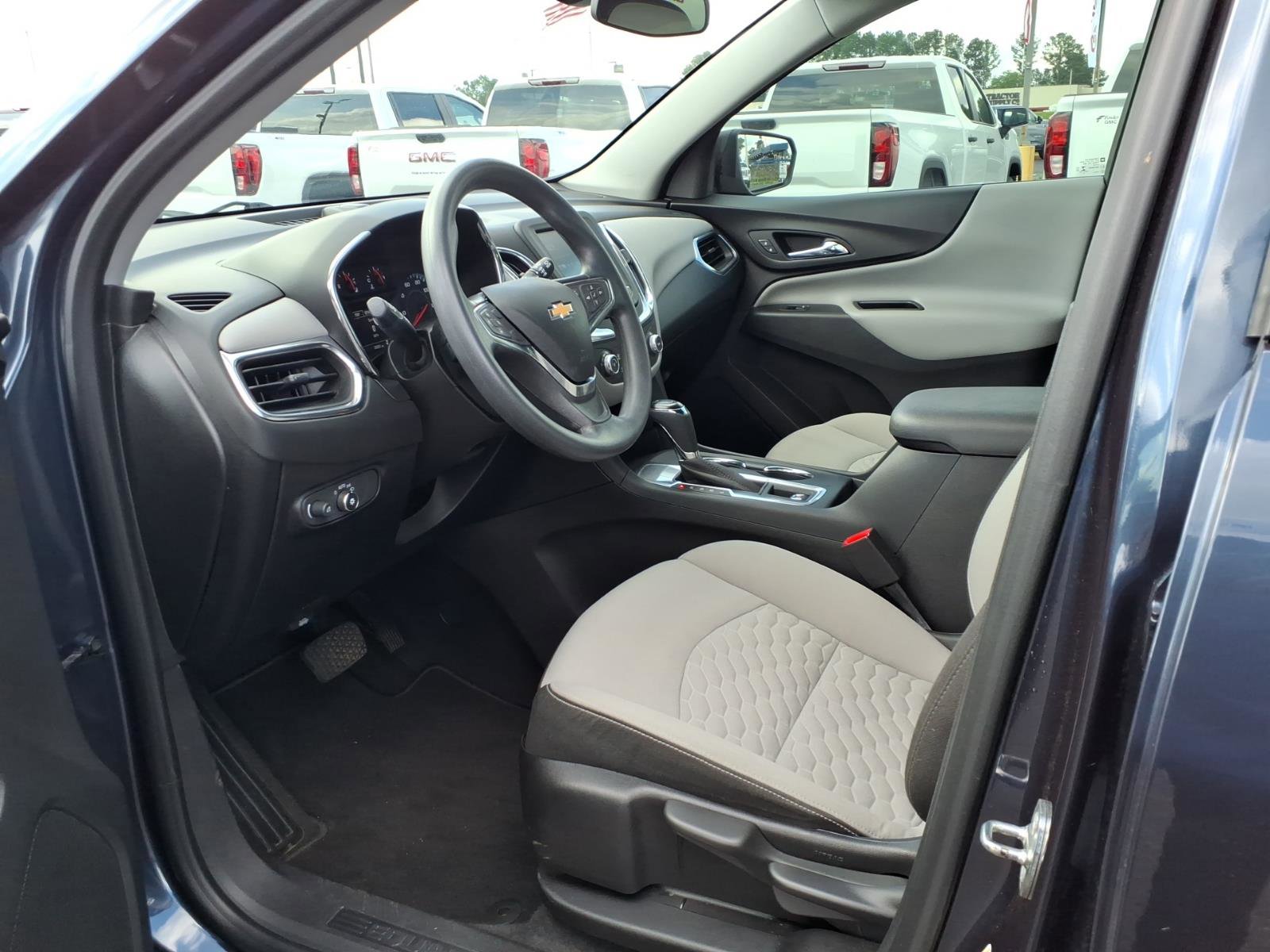 Used 2018 Chevrolet Equinox LS FWD image 20