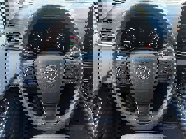 Used 2024 Toyota Sienna LE image 12