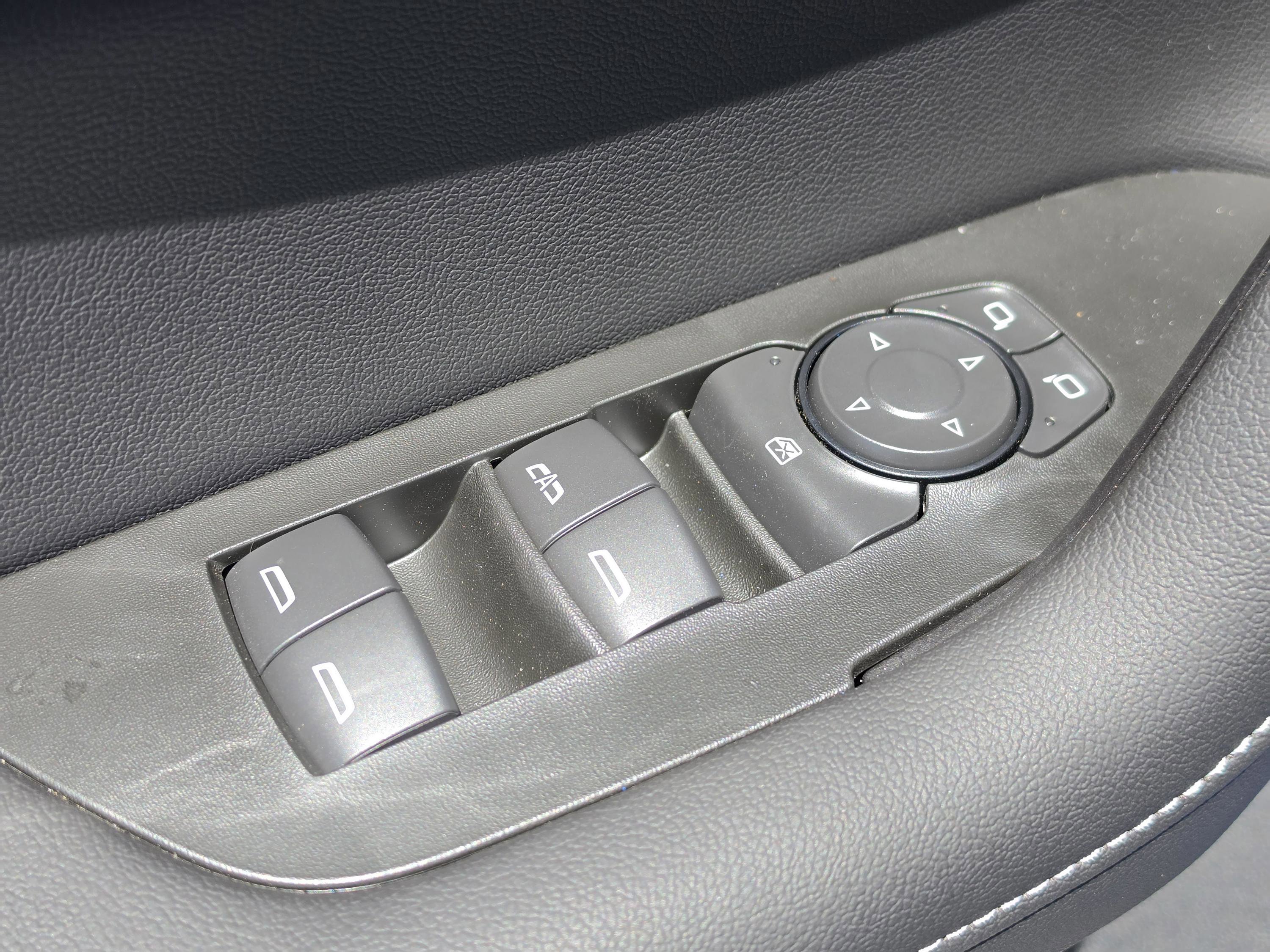 New 2026 Chevrolet Blazer LT w/ Convenience Package FWD image 19