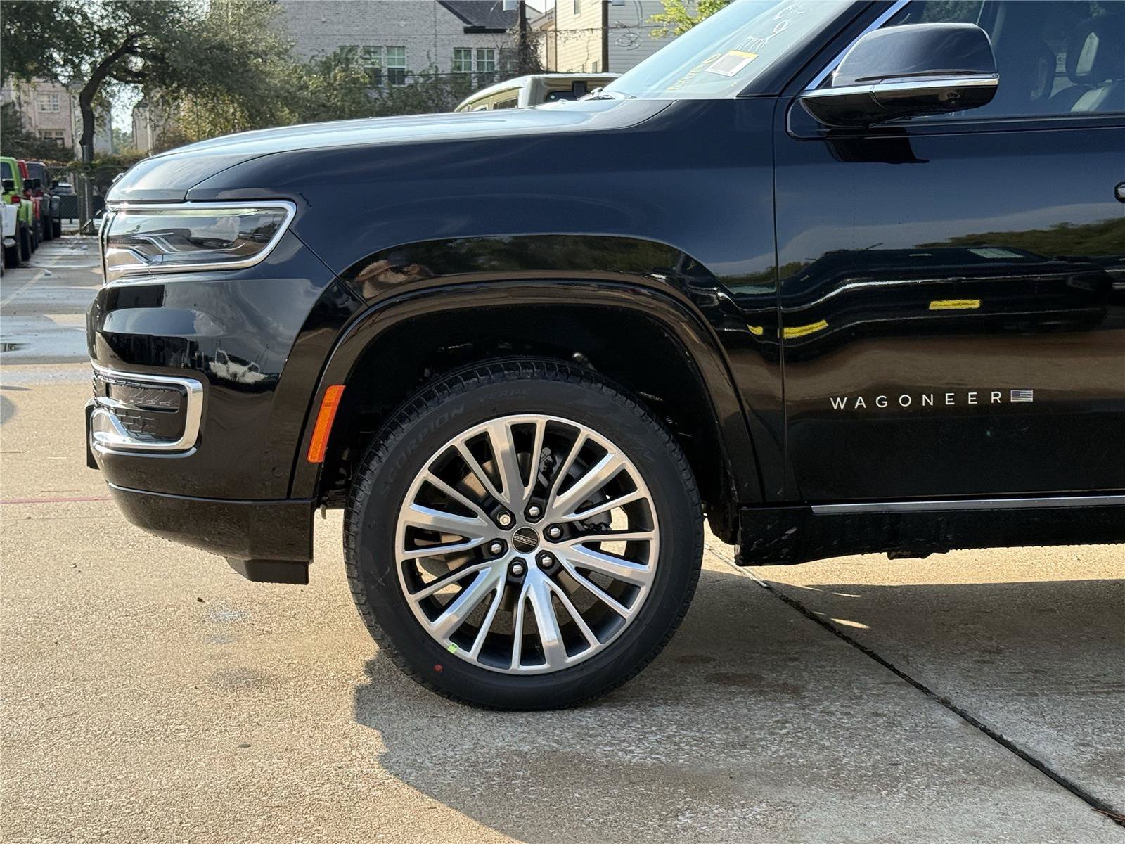 New 2025 Jeep Wagoneer L Series II AWD/4WD image 9