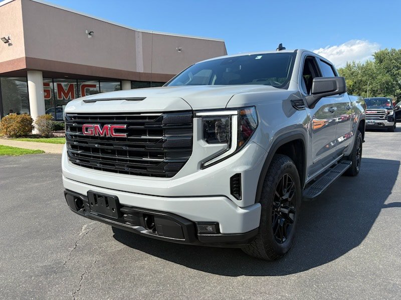 Used 2024 GMC Sierra 1500 Elevation w/ Preferred Package AWD/4WD image 1