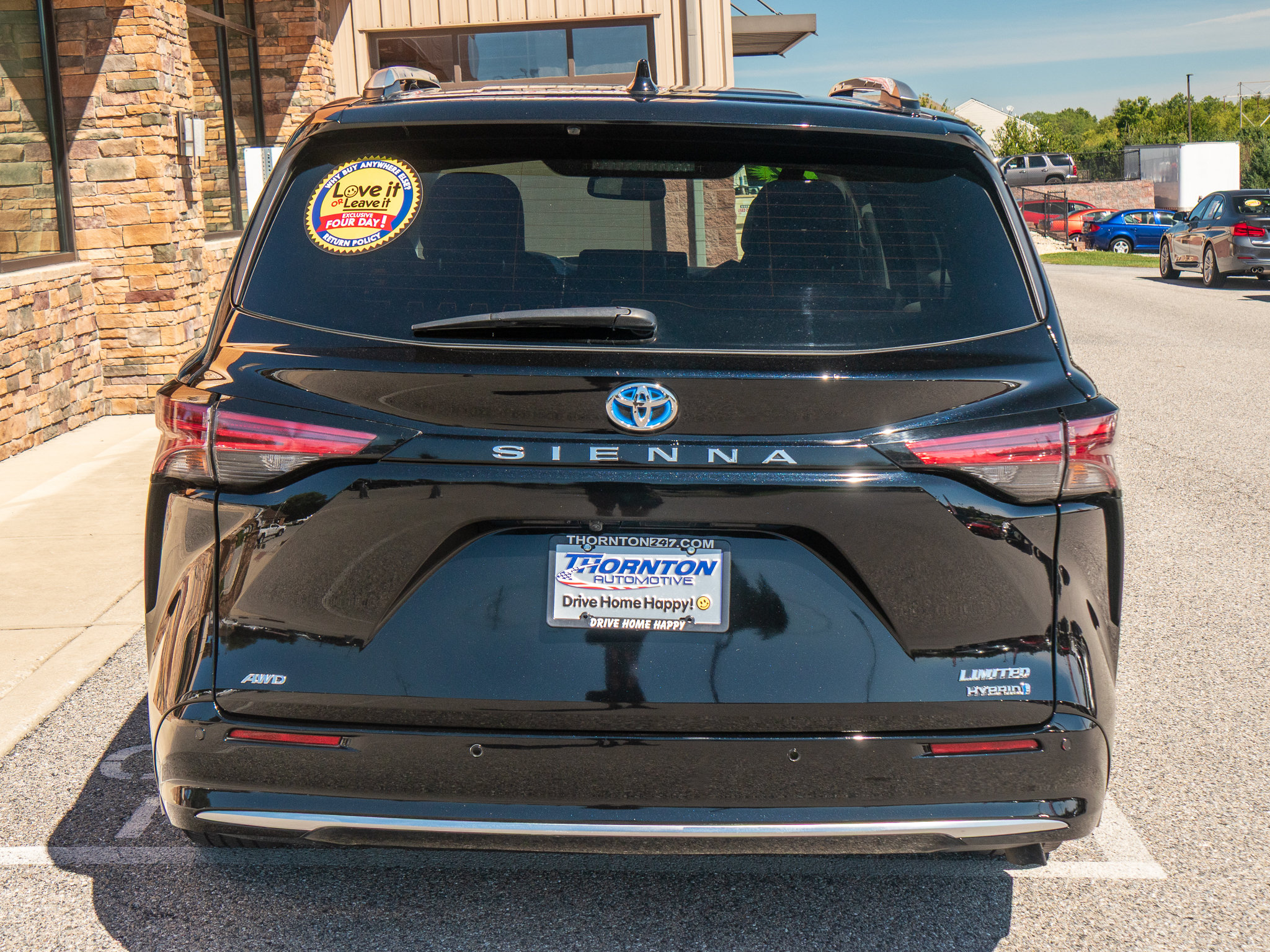 Used 2022 Toyota Sienna Limited AWD/4WD image 4