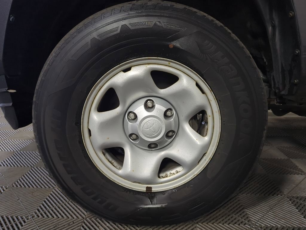 Used 2020 Toyota Tacoma SR AWD/4WD image 10