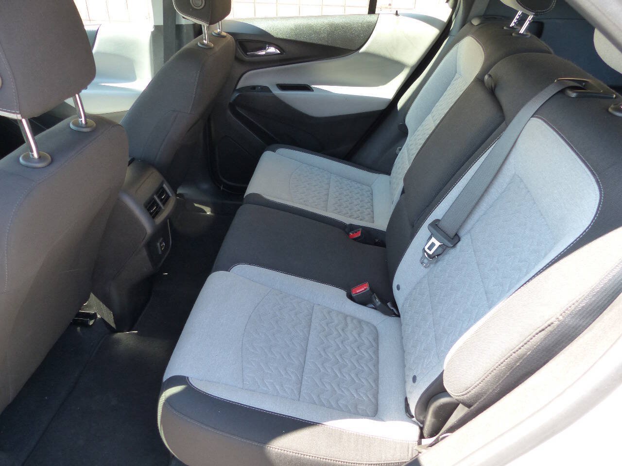 Used 2022 Chevrolet Equinox LS FWD image 20