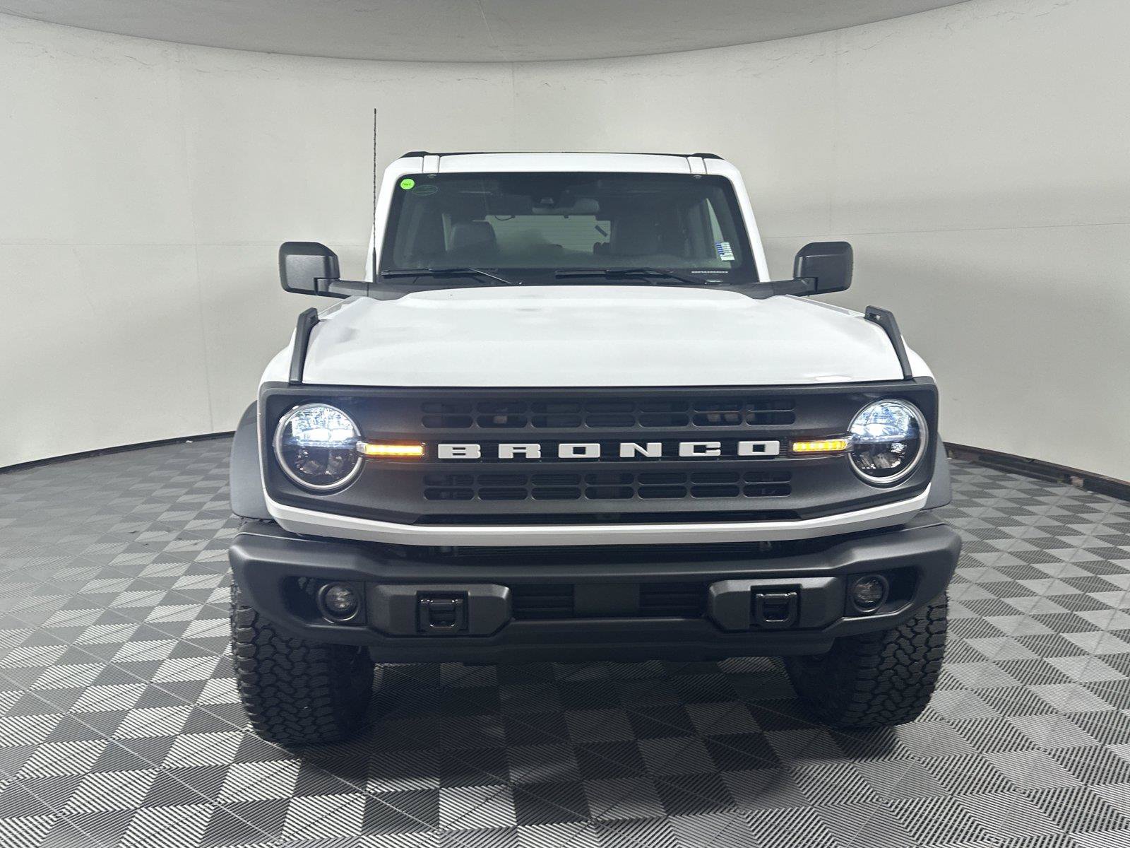 New 2026 Ford Bronco Big Bend w/ Black Diamond Package AWD/4WD image 2