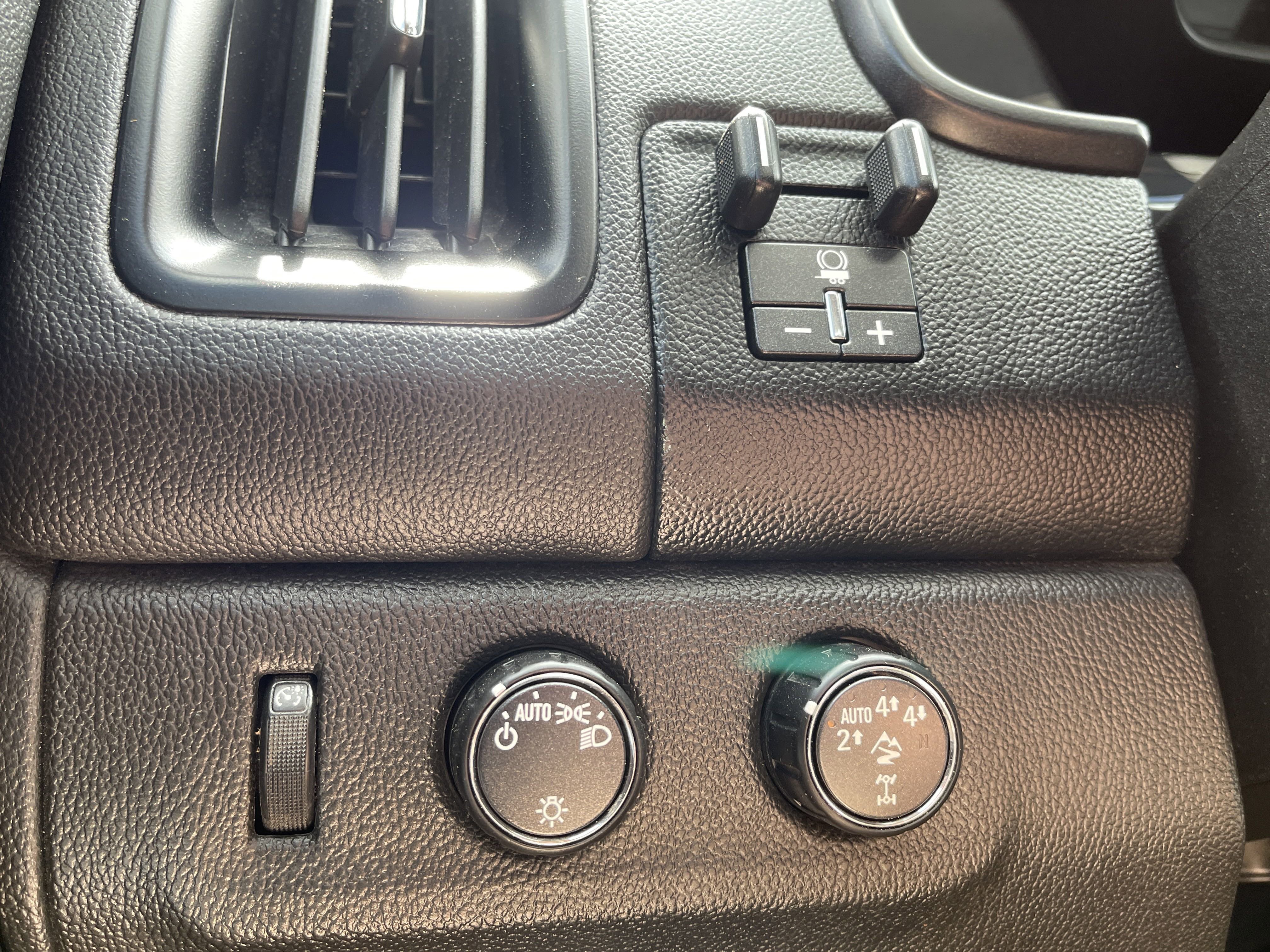 Used 2019 Chevrolet Colorado ZR2 image 19