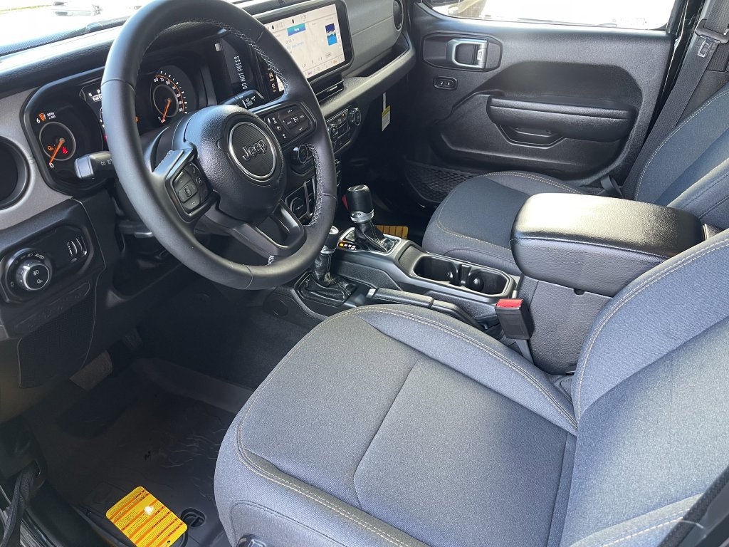 New 2026 Jeep Gladiator Sport AWD/4WD image 12