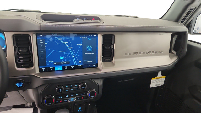 Used 2025 Ford Bronco Outer Banks AWD/4WD image 17