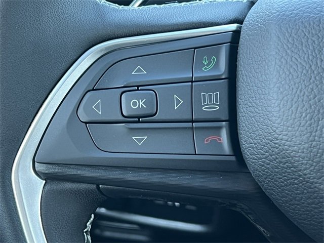 New 2025 Jeep Grand Cherokee Altitude image 18