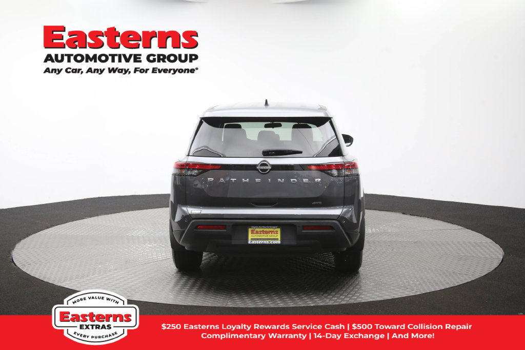 Used 2024 Nissan Pathfinder S AWD/4WD image 42