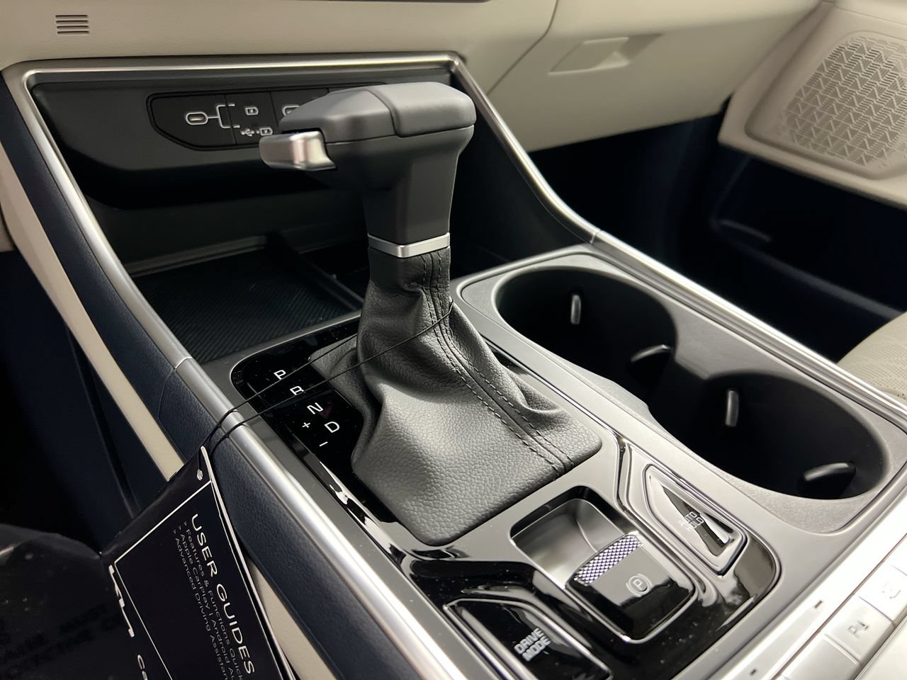 New 2026 Kia Carnival EX FWD image 22