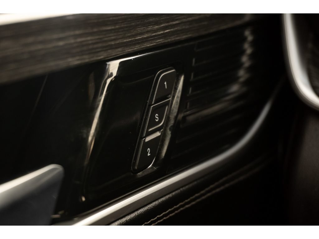 Used 2022 Jeep Wagoneer Series III AWD/4WD image 30