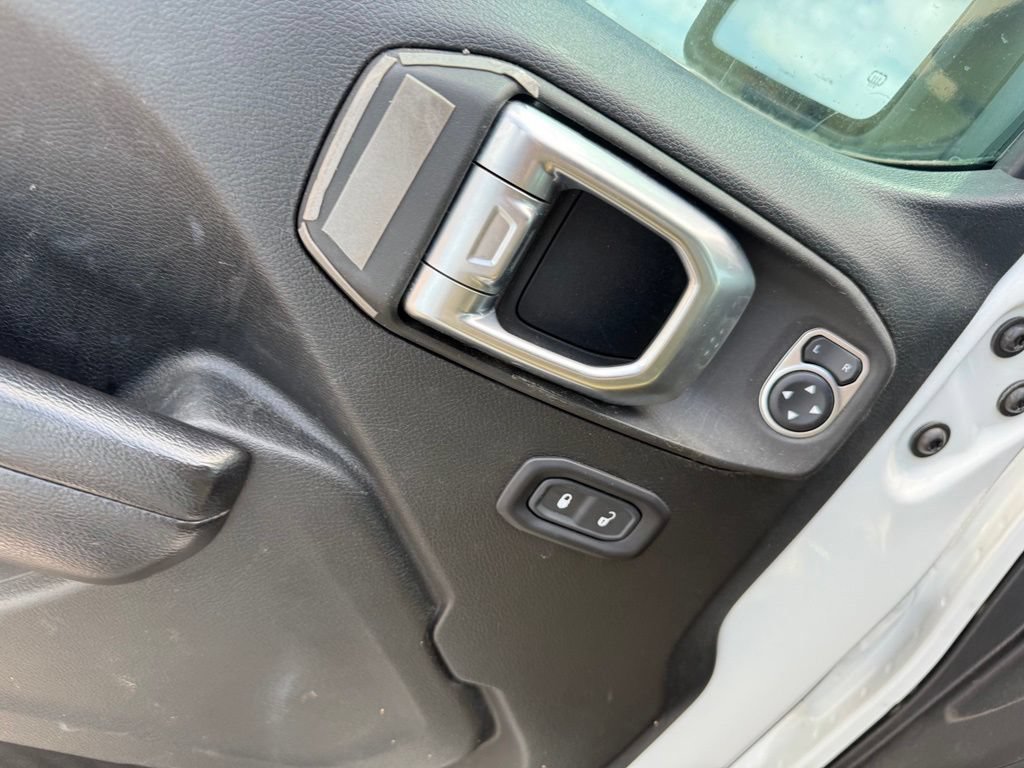 Used 2020 Jeep Wrangler Sport AWD/4WD image 6