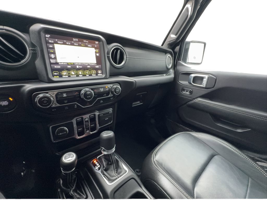 Used 2023 Jeep Wrangler Unlimited Sahara w/ Dual Top Group AWD/4WD image 31