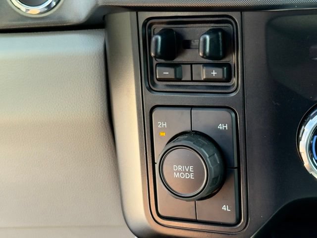 Used 2024 Ford F450 Limited AWD/4WD image 26
