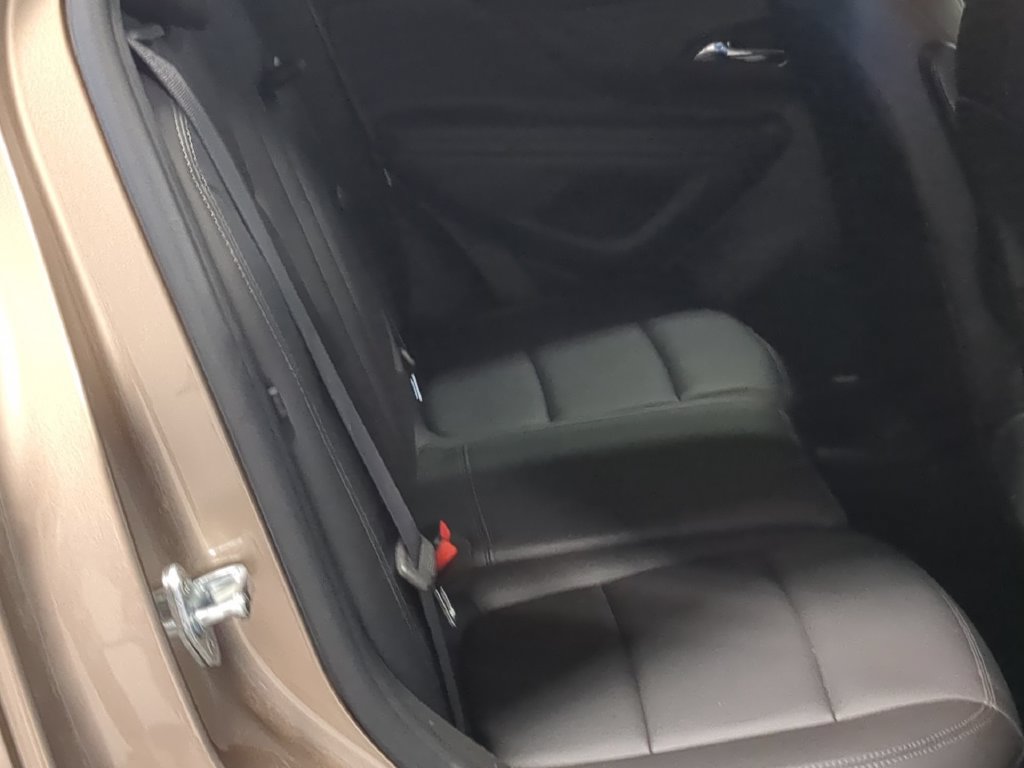Used 2019 Buick Encore Essence FWD image 24