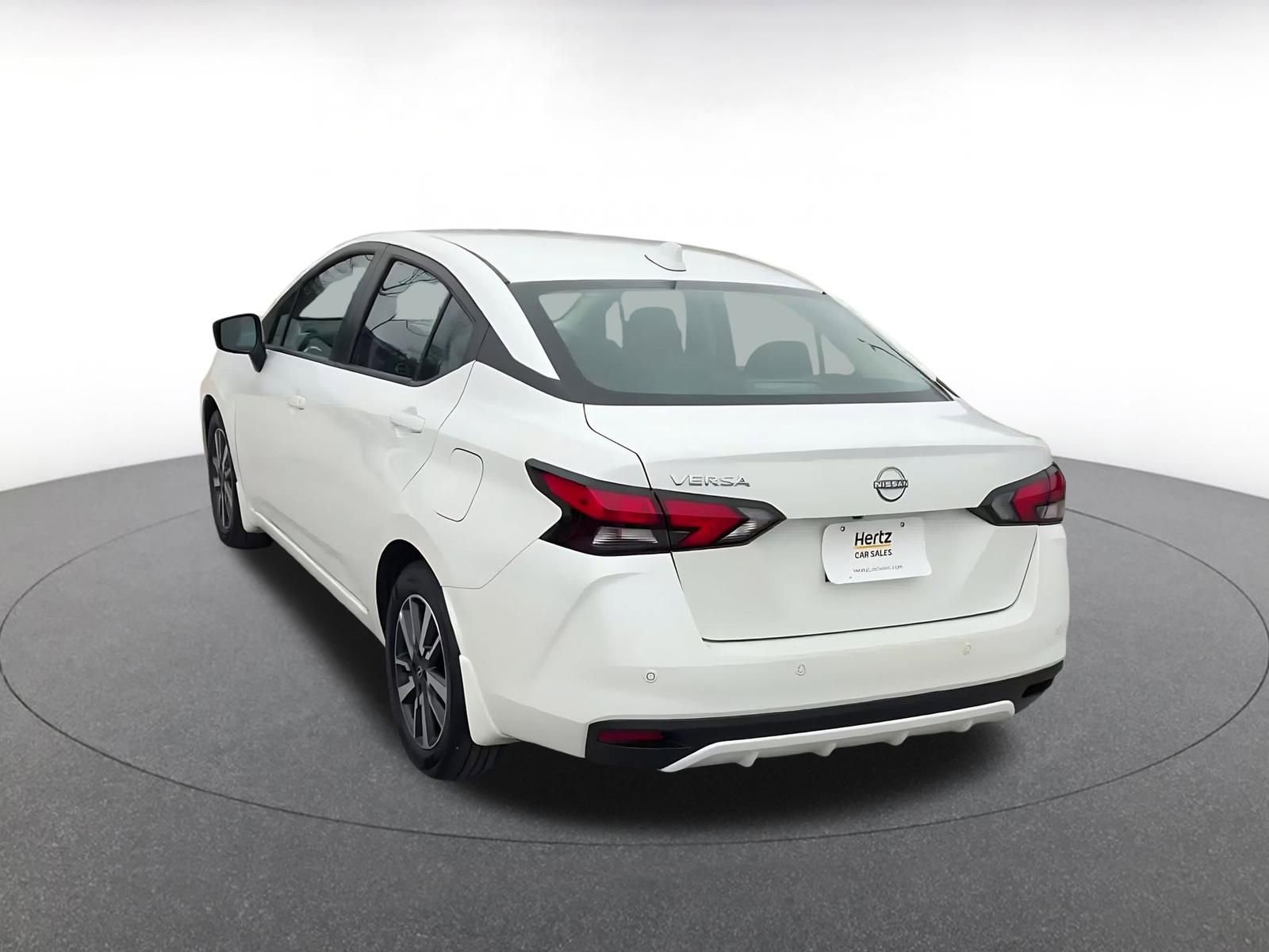 Used 2025 Nissan Versa SV w/ Trunk Package image 11