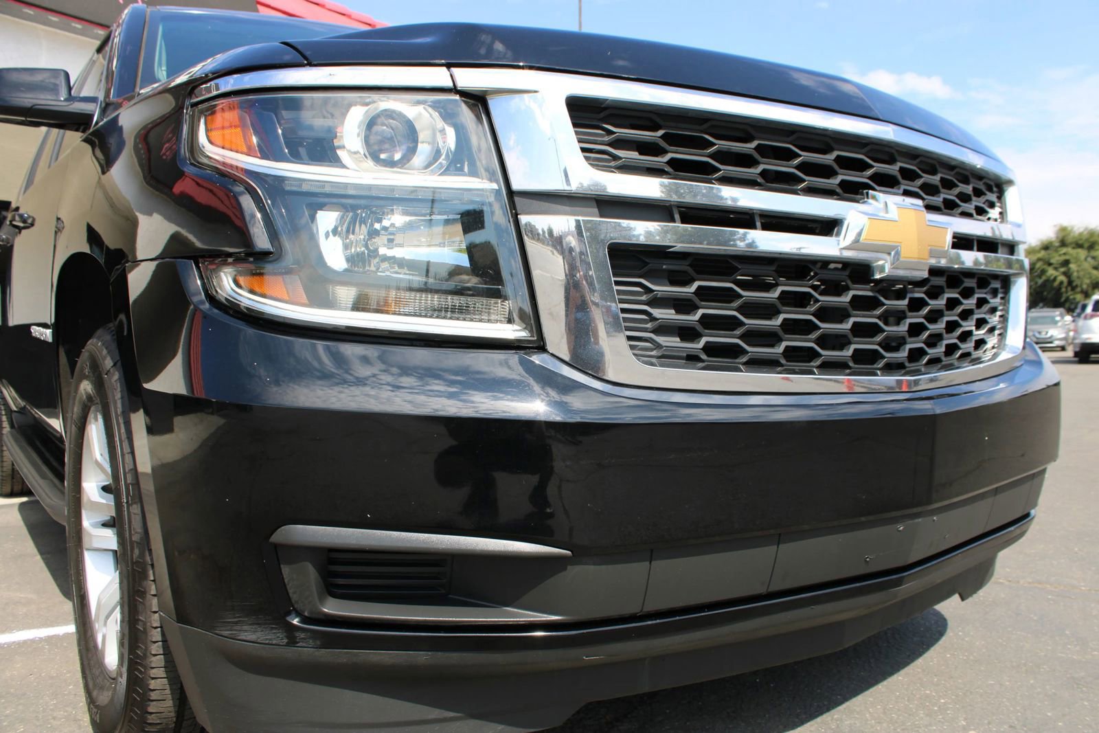 Used 2019 Chevrolet Suburban LT image 5