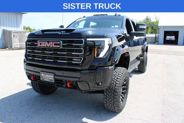 Used 2025 GMC Sierra 2500 AT4 w/ AT4 Premium Plus Package AWD/4WD image 3