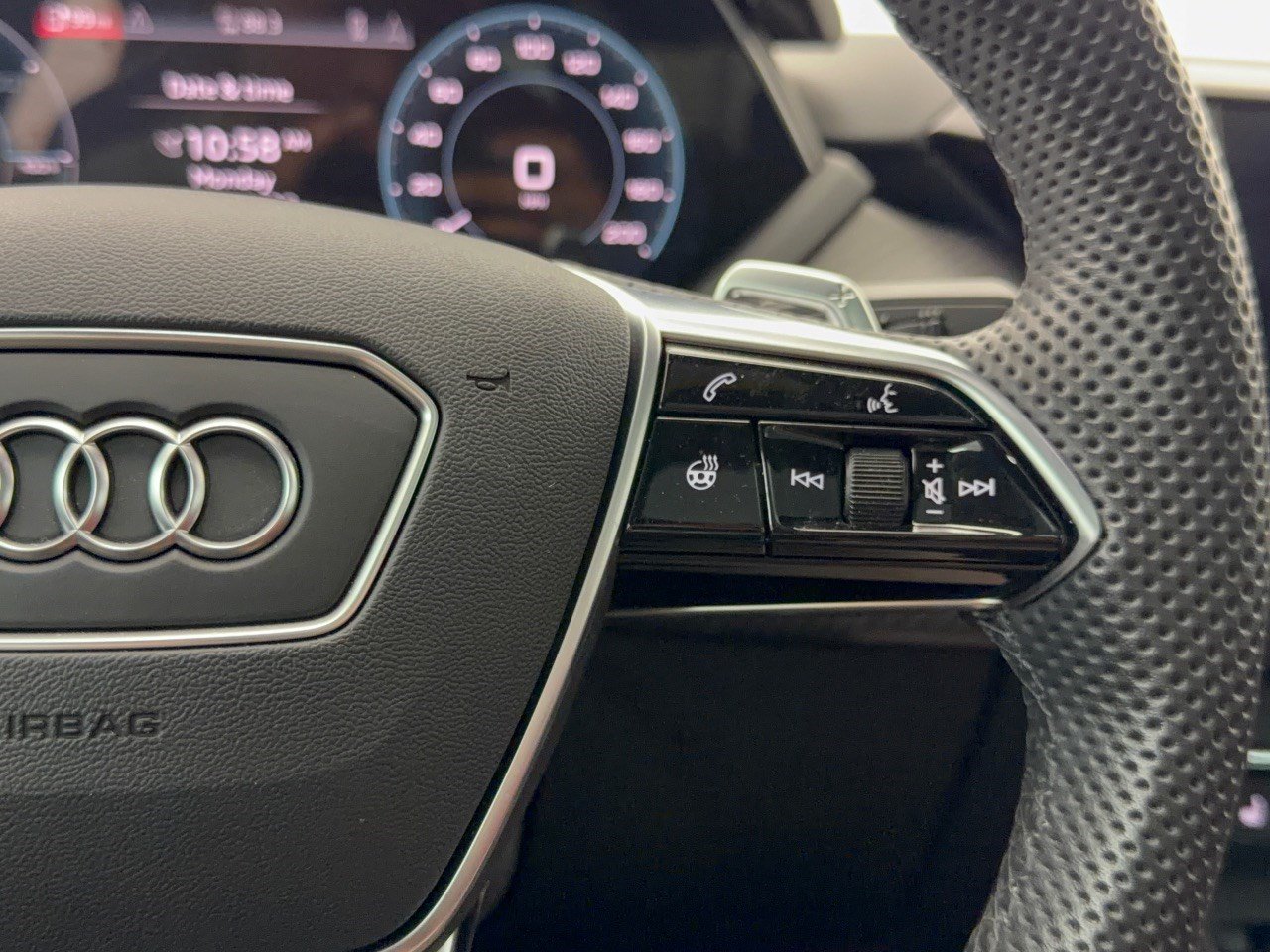 Used 2024 Audi e-tron GT Premium Plus w/ Performance Package AWD/4WD image 19