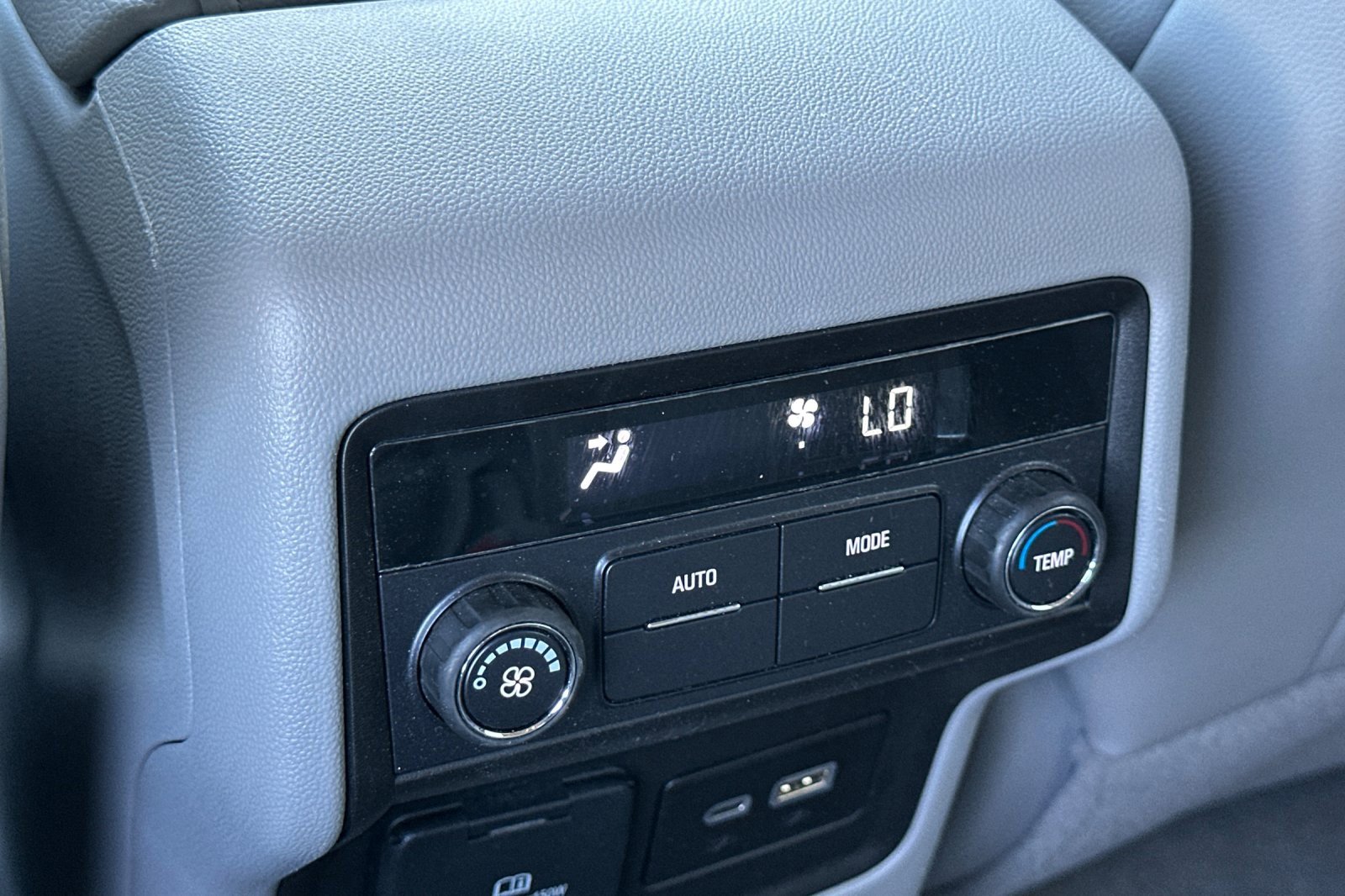 Used 2023 GMC Acadia SLT image 45