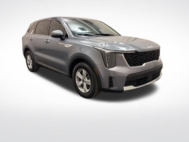 Certified 2024 Kia Sorento LX image 3