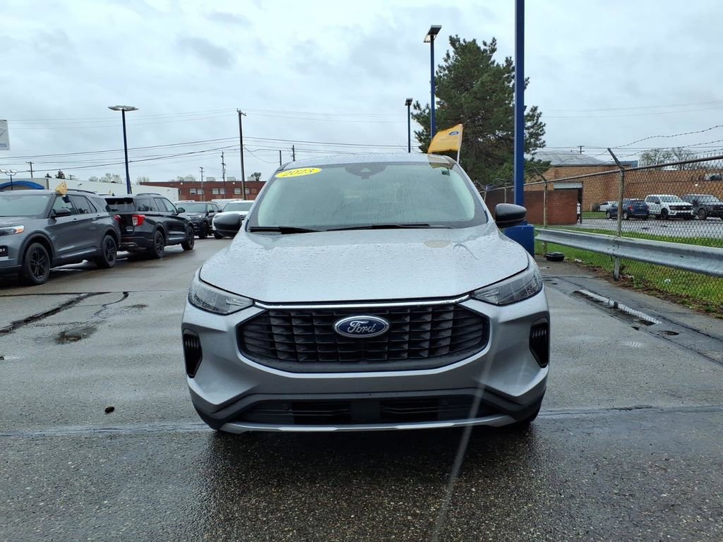 Certified 2023 Ford Escape Active AWD/4WD video 3