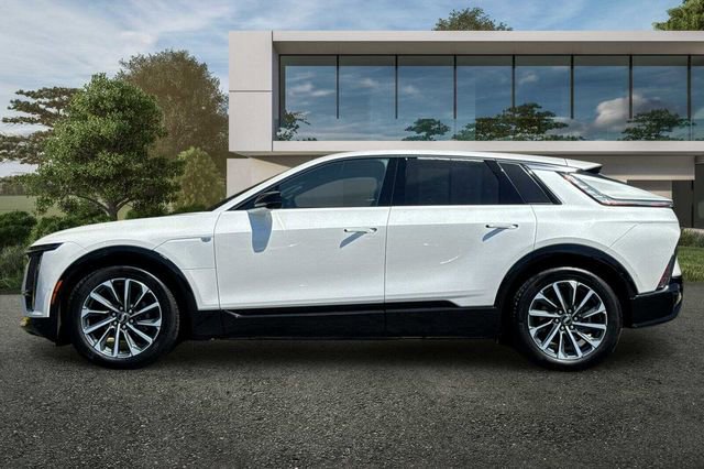 Certified 2024 Cadillac Lyriq Sport AWD/4WD image 2