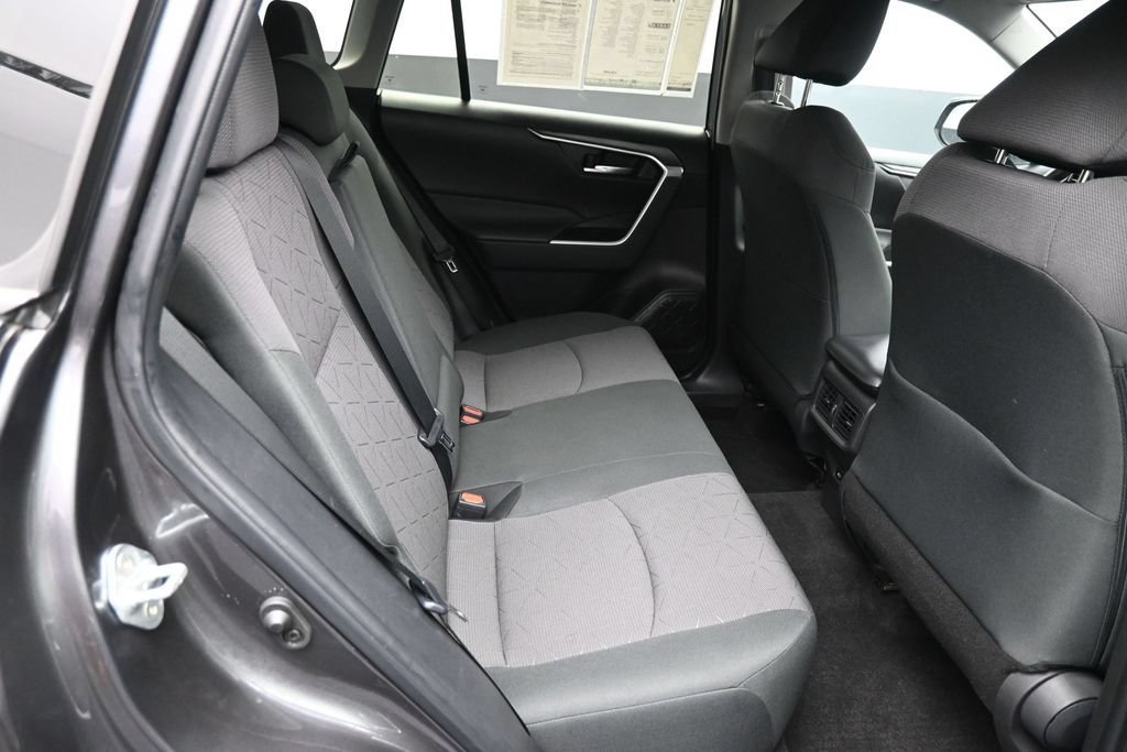 Used 2023 Toyota RAV4 XLE AWD/4WD image 22