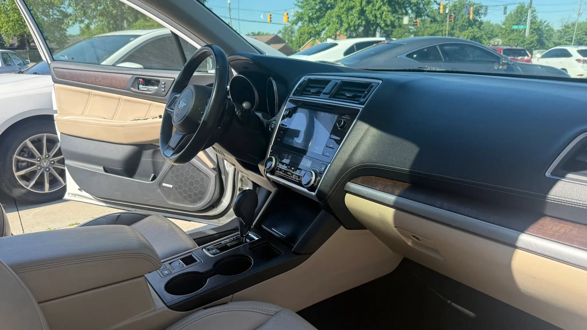 Used 2019 Subaru Outback 3.6R Limited w/ Popular Package #2 AWD/4WD image 14