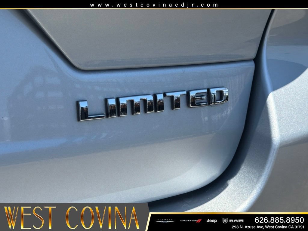 Used 2023 Jeep Grand Cherokee Limited RWD image 15